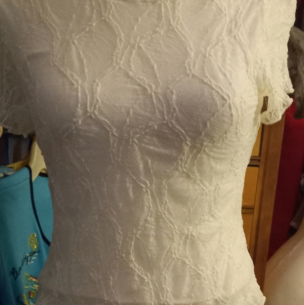 New,tag white feminine sheer mesh lace short sleeve tee to waist,lined,size med.